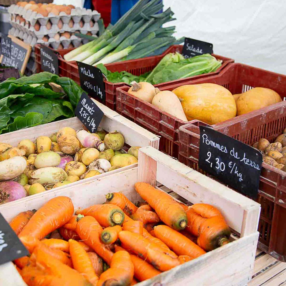 Légumes bio sur l'étale de notre marché